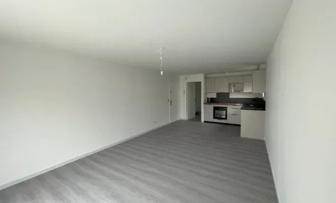 Chantier de mise en peinture dans un appartement à Saint-Raphaël, Sainte-Maxime, EM Peinture & Décoration