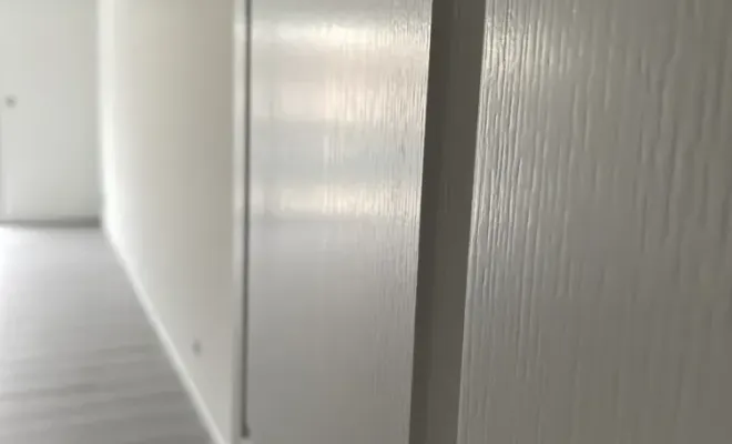 Chantier de mise en peinture dans un appartement à Saint-Raphaël, Sainte-Maxime, EM Peinture & Décoration