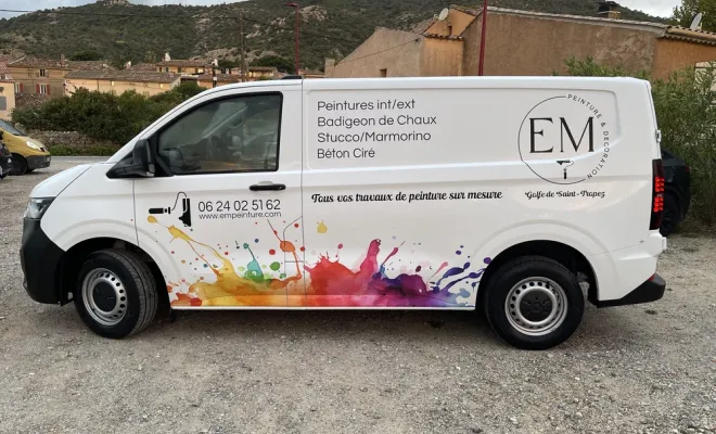 Notre nouveau camion décoré avec soin par David de Furne, Sainte-Maxime, EM Peinture & Décoration