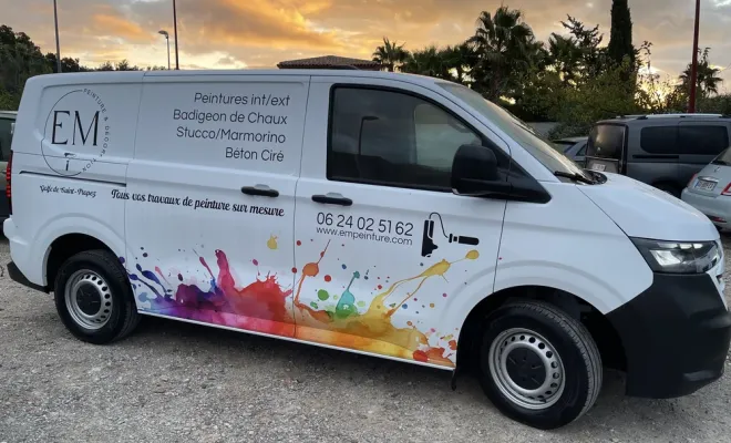 Notre nouveau camion décoré avec soin par David de Furne, Sainte-Maxime, EM Peinture & Décoration