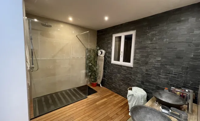 Mise en peinture d'une maison au plan de la tour, Sainte-Maxime, EM Peinture & Décoration