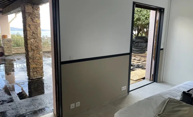 Collaboration avec l'entreprise Linacea sur un chantier à Cavalaire, Sainte-Maxime, EM Peinture & Décoration