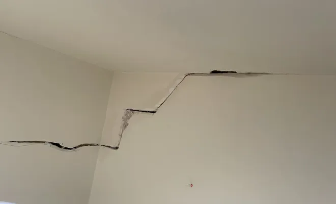 Réparation de fissures structurelles sur une villa d'exception à Grimaud, Sainte-Maxime, EM Peinture & Décoration