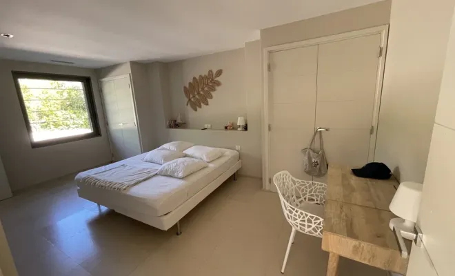 Réparation de fissures structurelles sur une villa d'exception à Grimaud, Sainte-Maxime, EM Peinture & Décoration
