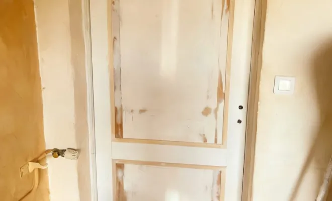 Rénovation de porte intérieure à Sainte-Maxime