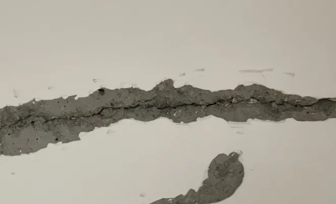 Mise en peinture d’un appartement à Sainte Maxime, réparation des fissures, peinture, mur et plafond et peinture des portes, Sainte-Maxime, EM Peinture & Décoration