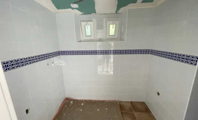 Lissage des murs et plafond à Carces suivi d’une finition à l’airless , Sainte-Maxime, EM Peinture & Décoration