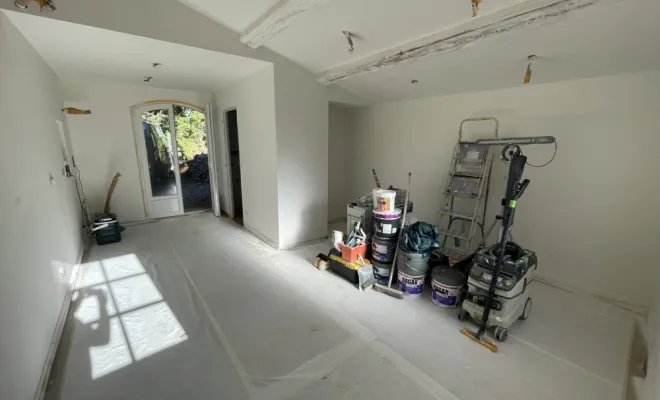 Lissage des murs et plafond à Carces suivi d’une finition à l’airless , Sainte-Maxime, EM Peinture & Décoration