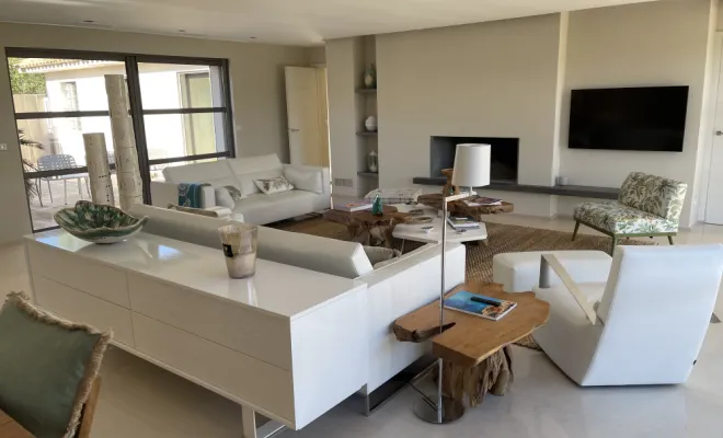 Clap de fin de Cette belle Villa à Grimaud , Sainte-Maxime, EM Peinture & Décoration