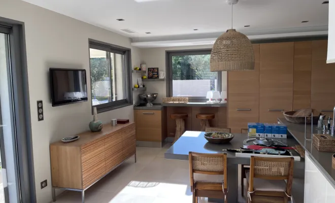 Clap de fin de Cette belle Villa à Grimaud , Sainte-Maxime, EM Peinture & Décoration