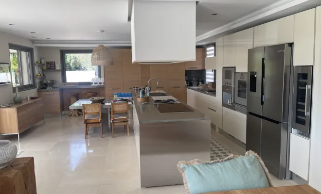 Clap de fin de Cette belle Villa à Grimaud , Sainte-Maxime, EM Peinture & Décoration